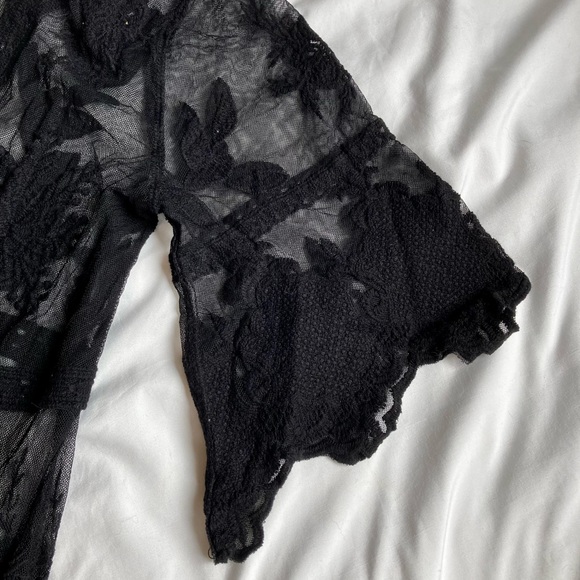 Lace Crochet Duster - Picture 4 of 12